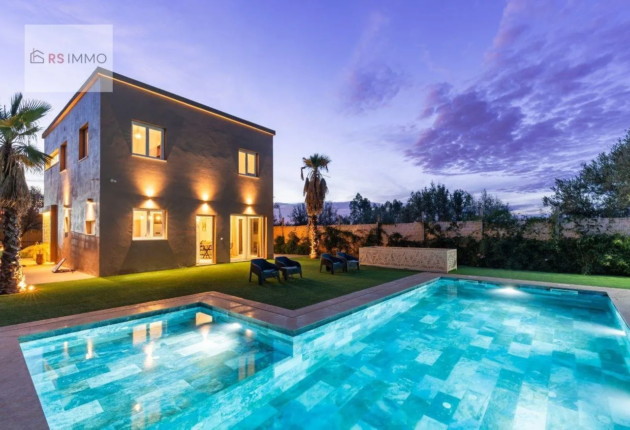 Charmante villa piscine chauffée à 20 min de l'aéroport de Marrakech - مراكش