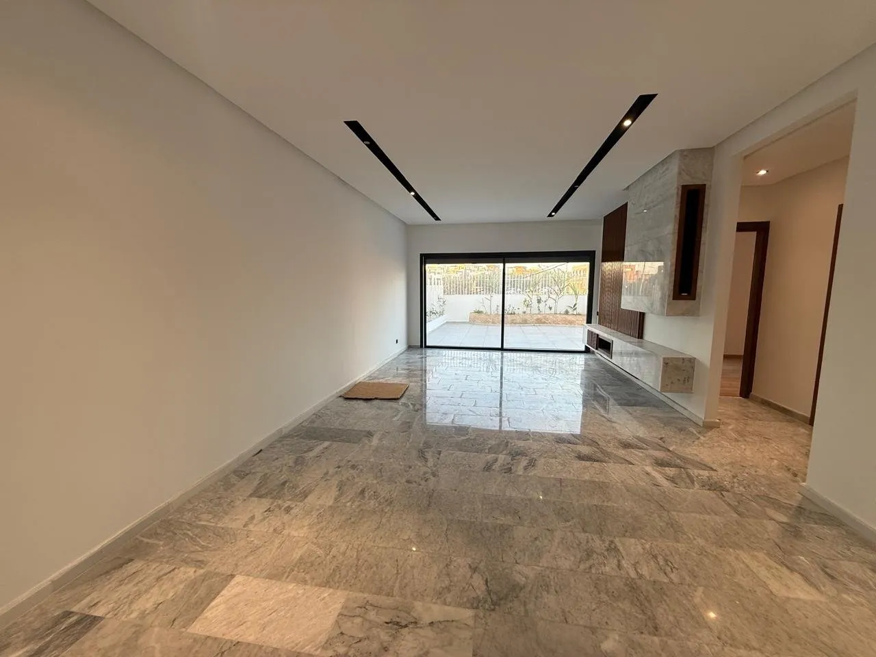 TAMARIS LOCATION BEL APPARTEMENT  AVEC 2 TERRASSES 2 CH - دار بوعزة