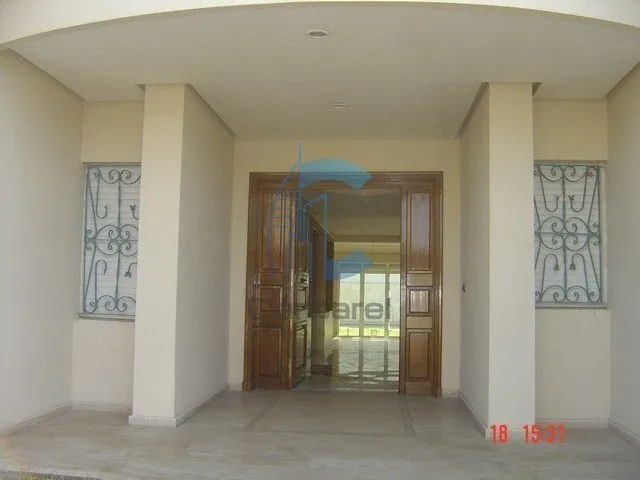 MAGNIFIQUE VILLA  AVEC PISCINE EN LOC. CALIFORNIE - الدار البيضاء (3)