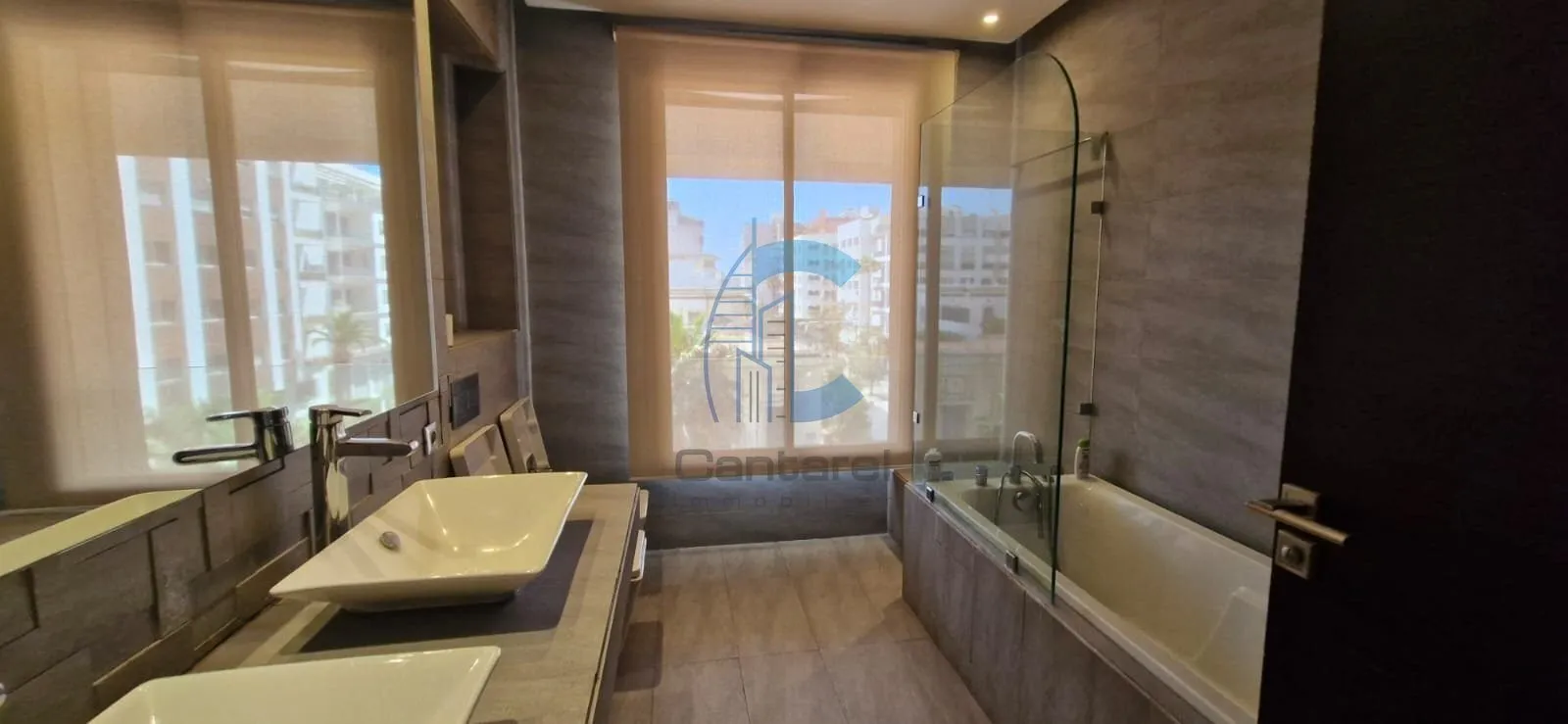 BEL APPT MEUBLÉ  EN LOCATION  -GAUTHIER- - الدار البيضاء (3)