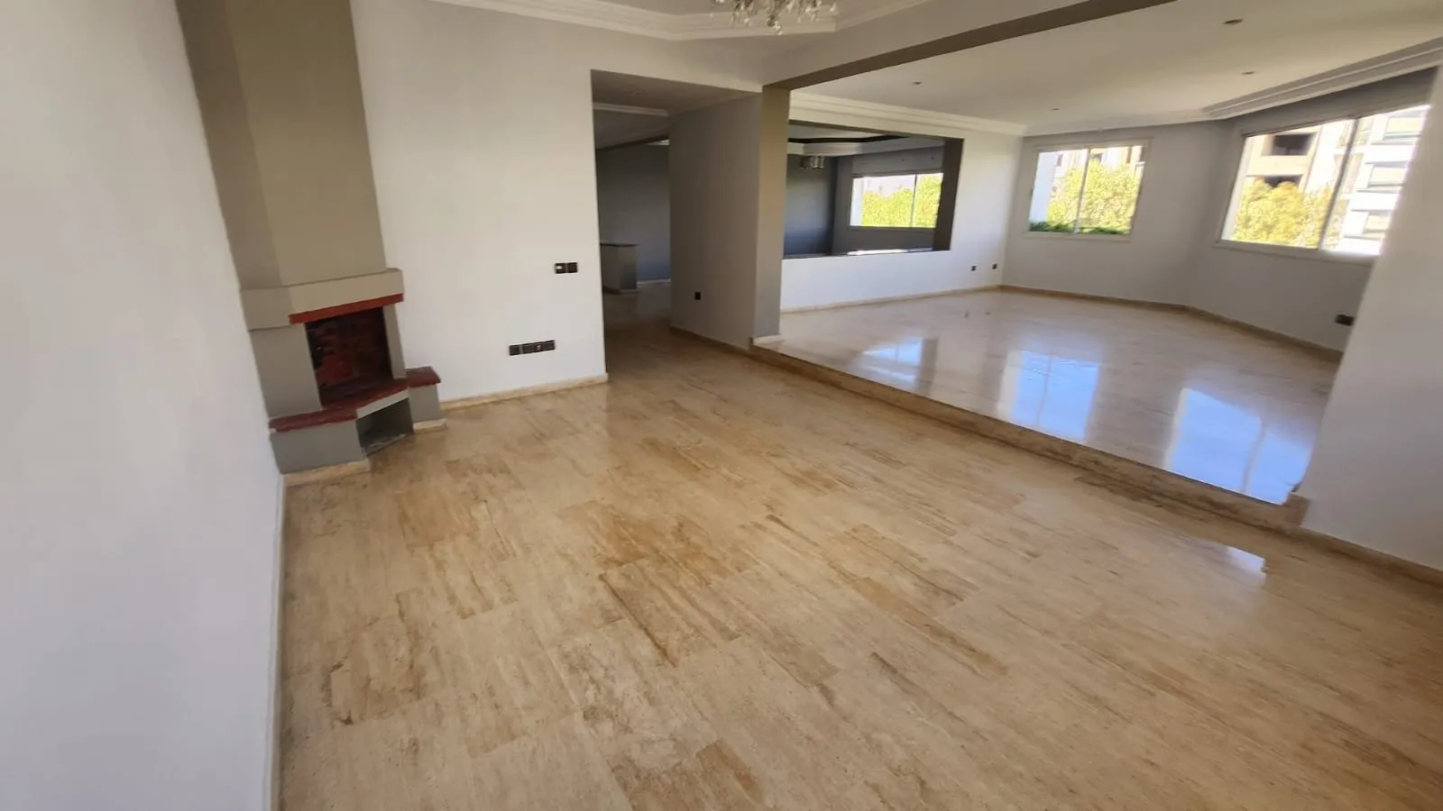 SPACIEUX APPT VIDE EN LOCATION - RACINE- - الدار البيضاء (4)