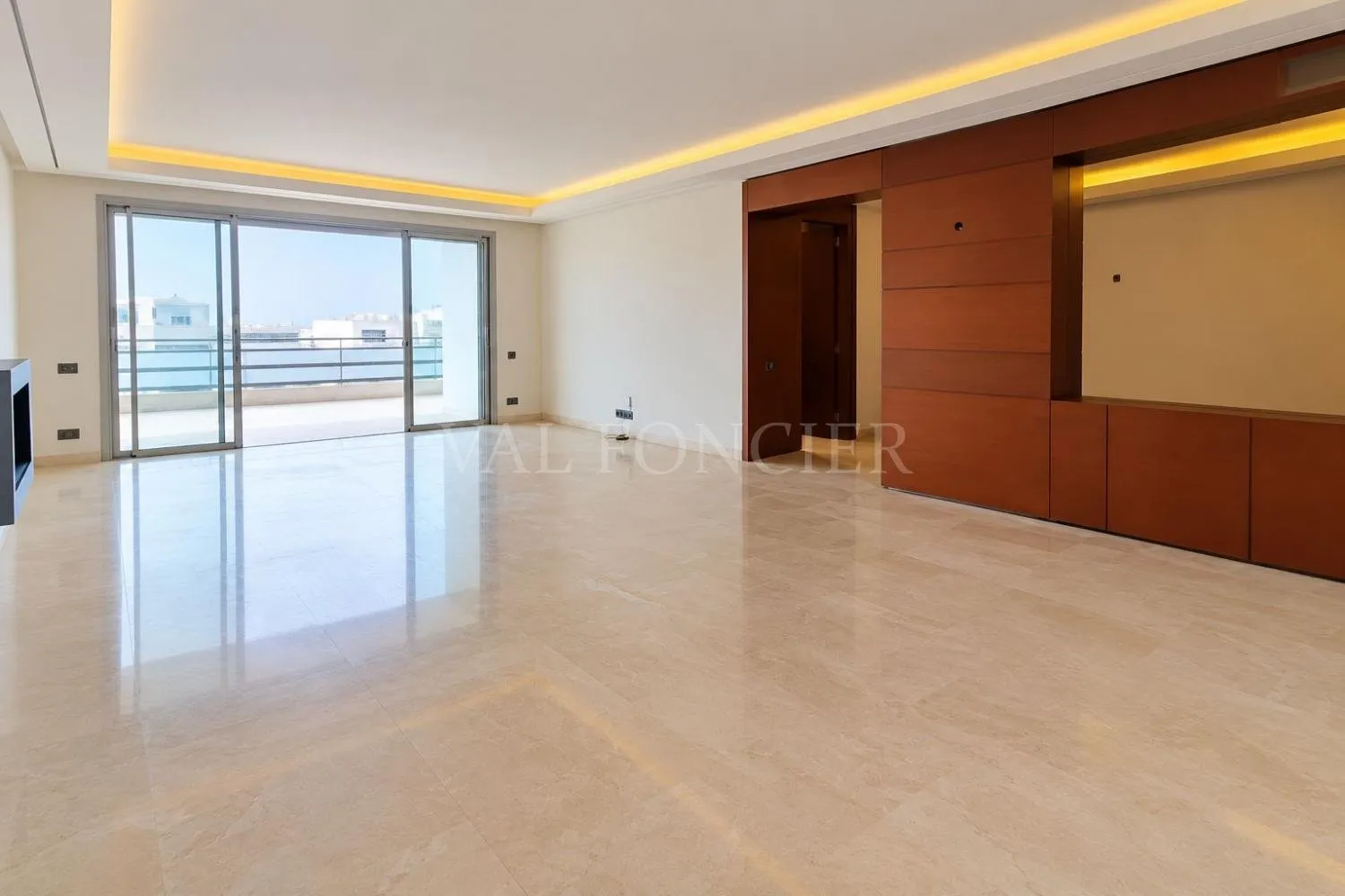 Location Appartement 220m2 3chambres avec grande terrasse vue mer Ain Diab, Casablanca - الدار البيضاء (3)