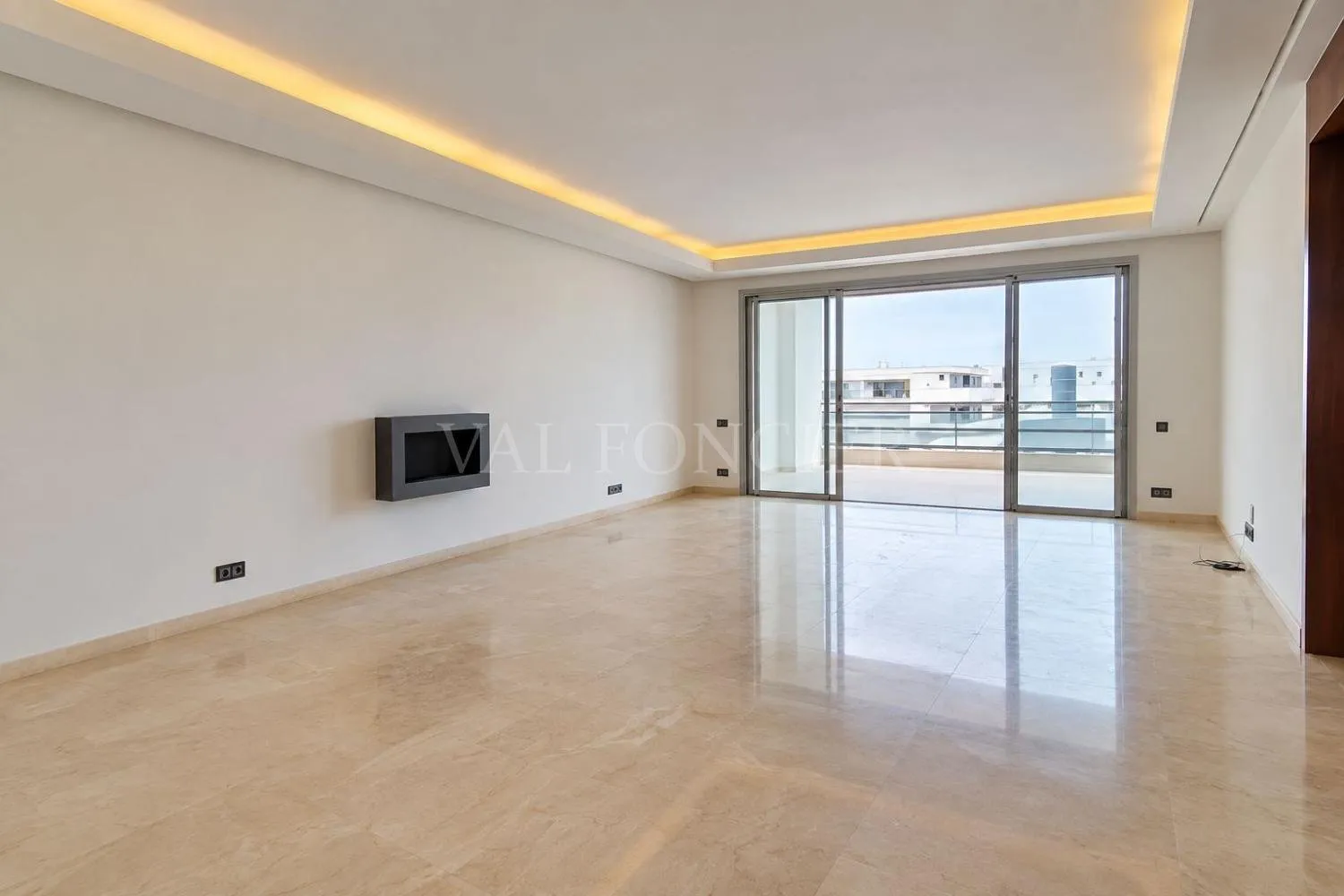 Location Appartement 220m2 3chambres avec grande terrasse vue mer Ain Diab, Casablanca - الدار البيضاء (2)
