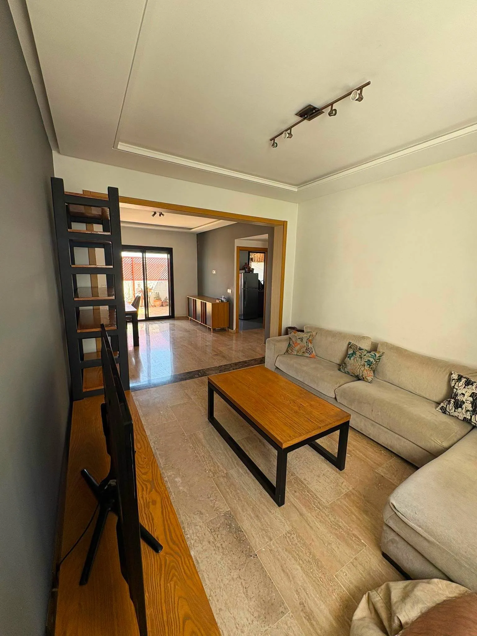 Appartement terrasse meublé 95m² Bourgogne 9000 Dh - الدار البيضاء (2)