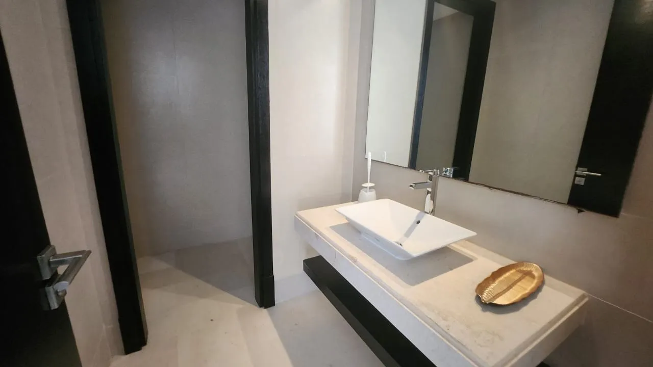 BEL APPT MEUBLE EN LOCATION -GAUTHIER- - الدار البيضاء (3)
