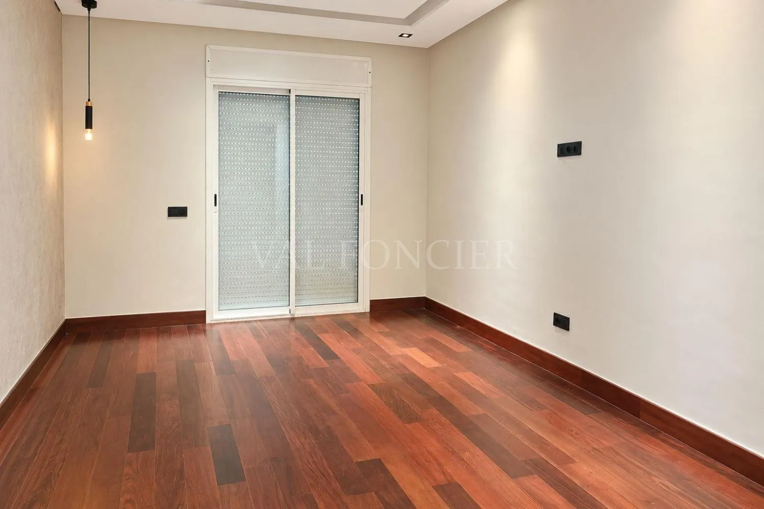Location Superbe Appartement 3chambres étage élevé avec terrasse Racine, Casablanca - الدار البيضاء (4)