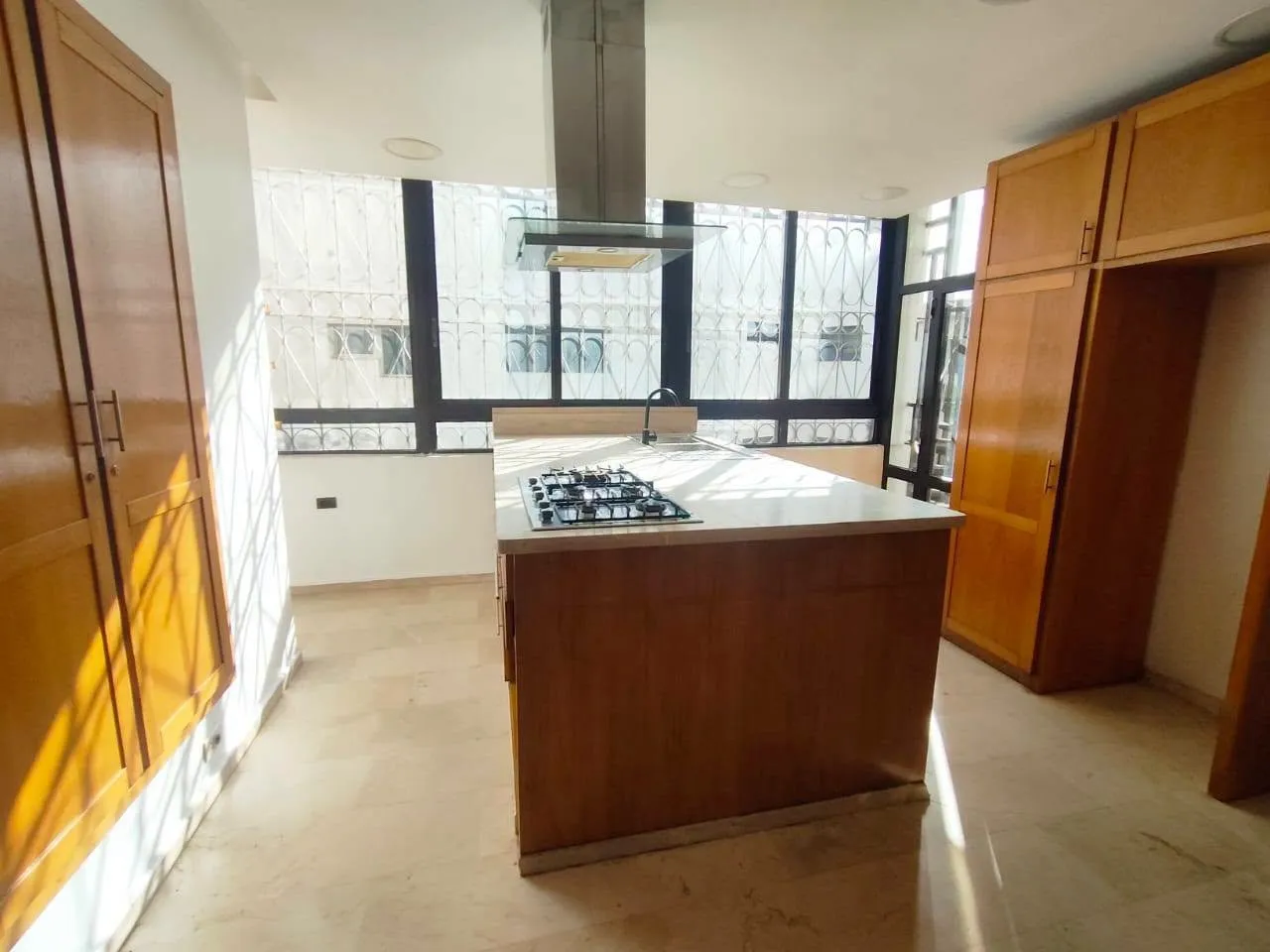 Appartement VIDE 200m² Gauthier 12500dh - الدار البيضاء (3)