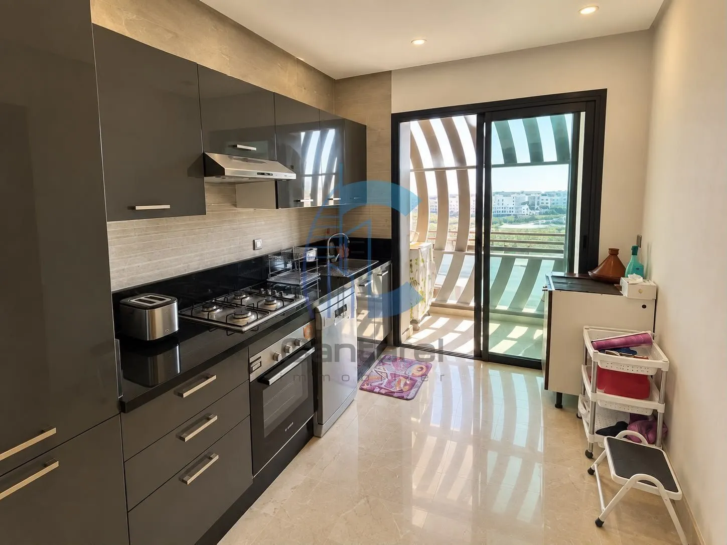 À LOUER APPARTEMENT MEUBLÉ À CALIFORNIE - الدار البيضاء (4)