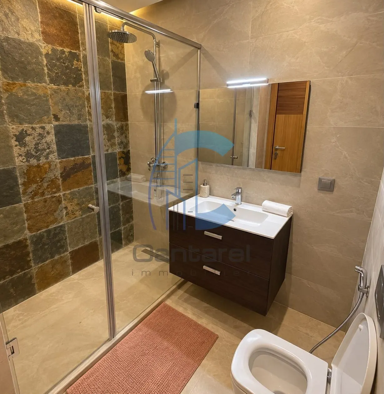 À LOUER APPARTEMENT MEUBLÉ À CALIFORNIE - الدار البيضاء (2)