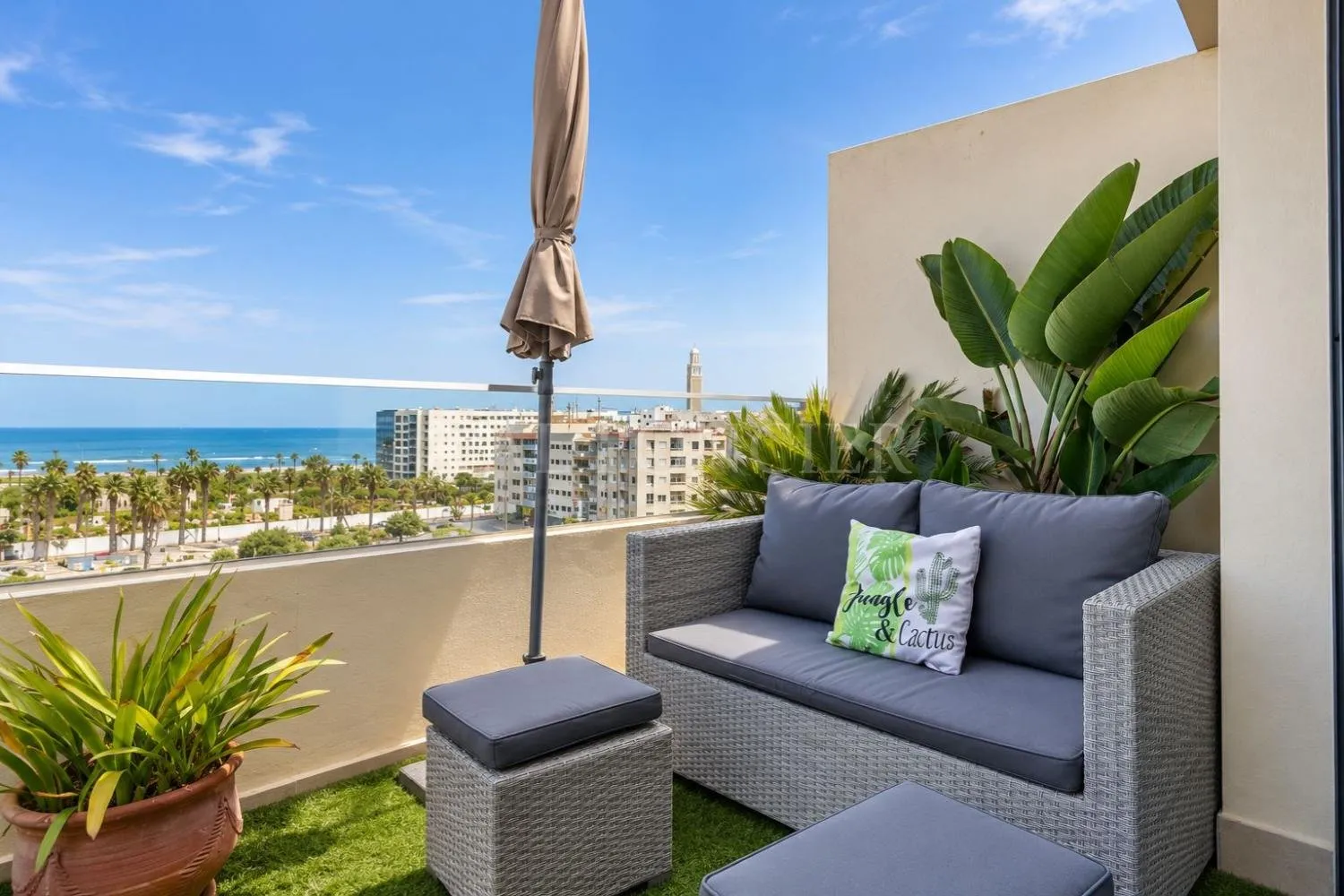 Location Appartement meublé 3chambres avec terrasse et vue mer Corniche, Casablanca - الدار البيضاء (3)