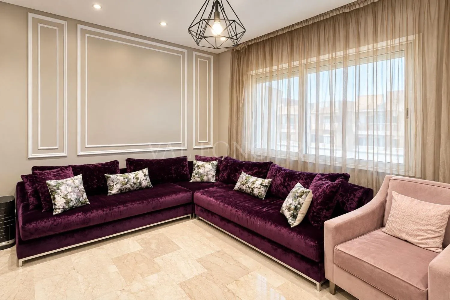Location Appartement meublé 2chambres avec grande terrasse Abdelmoumen, Casablanca - الدار البيضاء