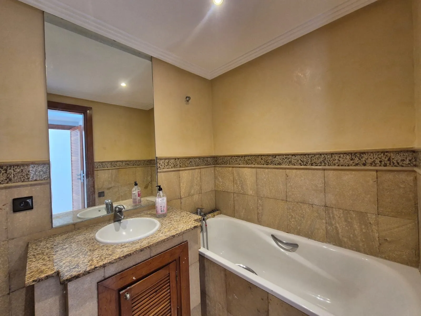 GRAND APPARTEMENT NON MEUBLÉ GAUTHIER - الدار البيضاء (4)