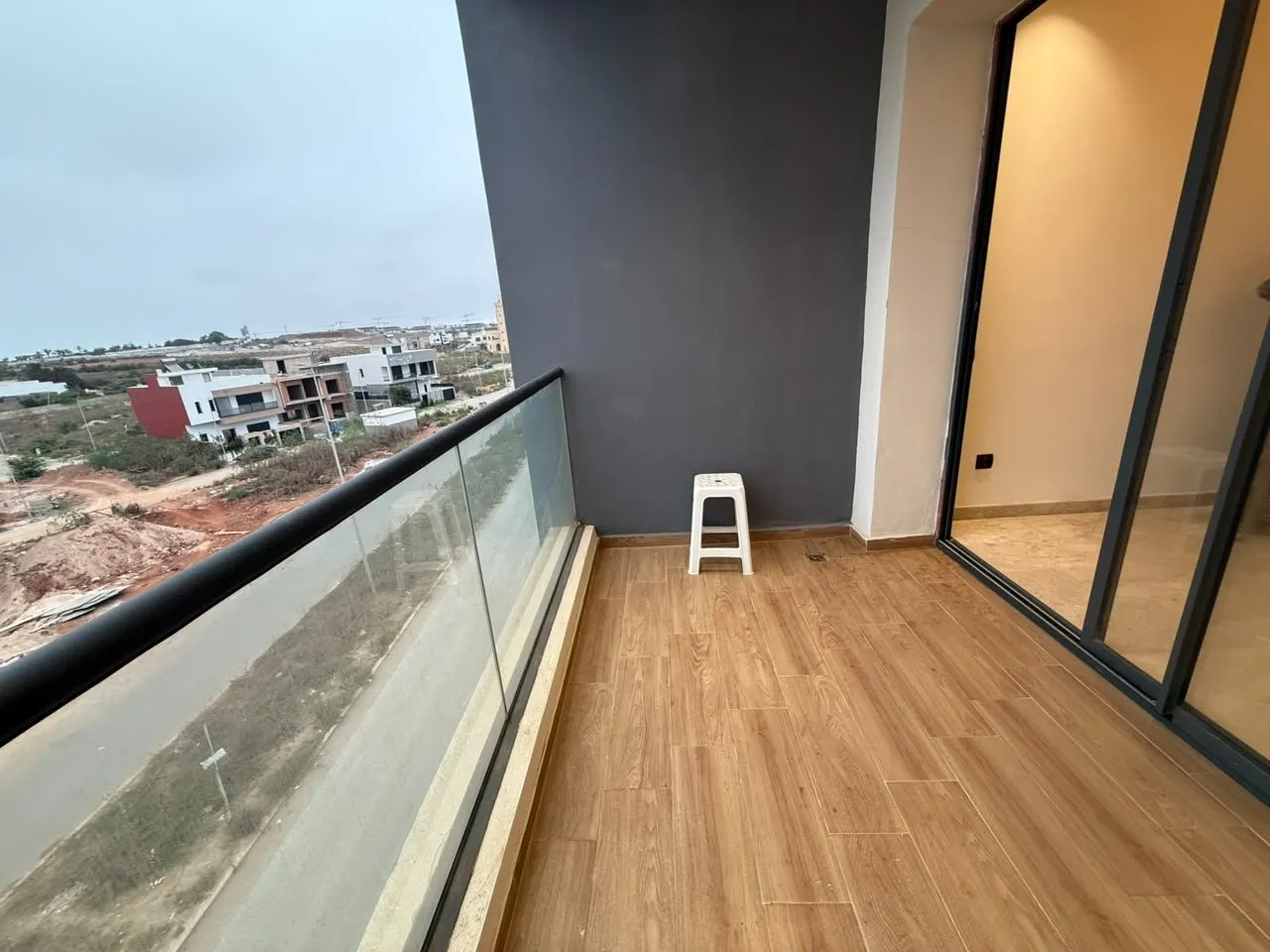 Dar Bouazza – Bel appartement neuf de 72 m² à louer 2 CH - دار بوعزة (2)
