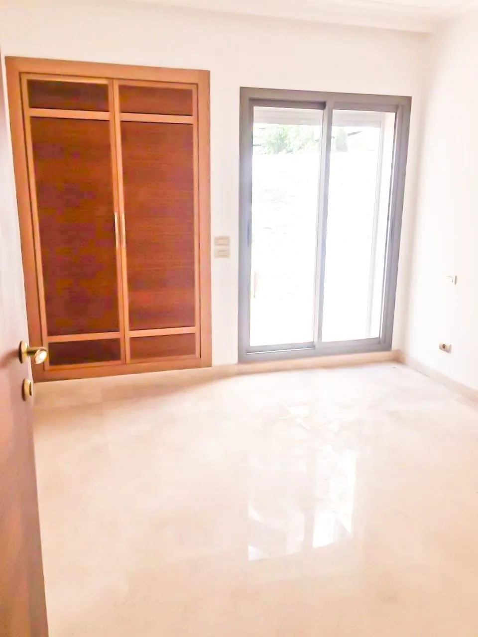 APPT VIDE EN LOCATION -BEAUSEJOUR- - الدار البيضاء (3)