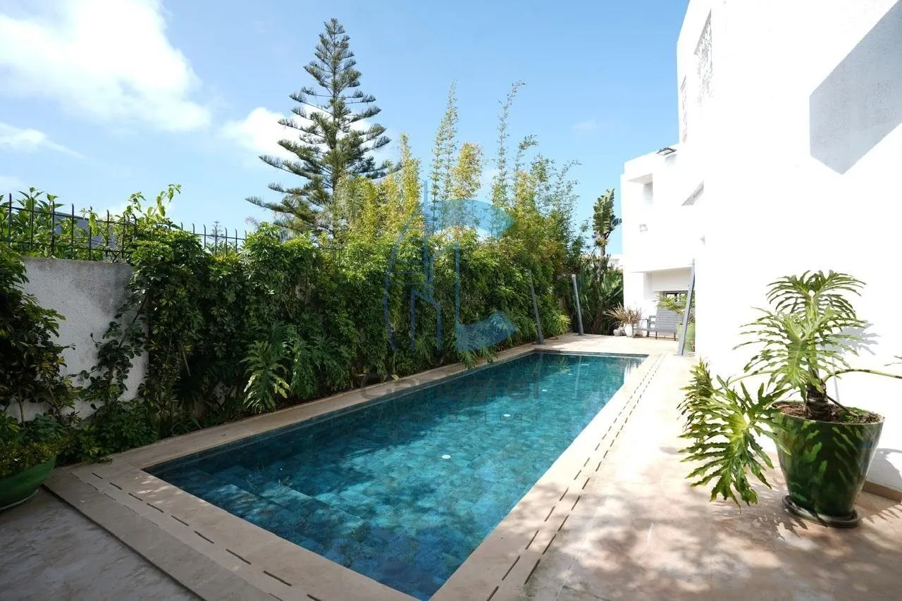 À LOUER – VILLA D’EXCEPTION MEUBLÉE – UN BIEN ATYPIQUE ET UNIQUE - الدار البيضاء