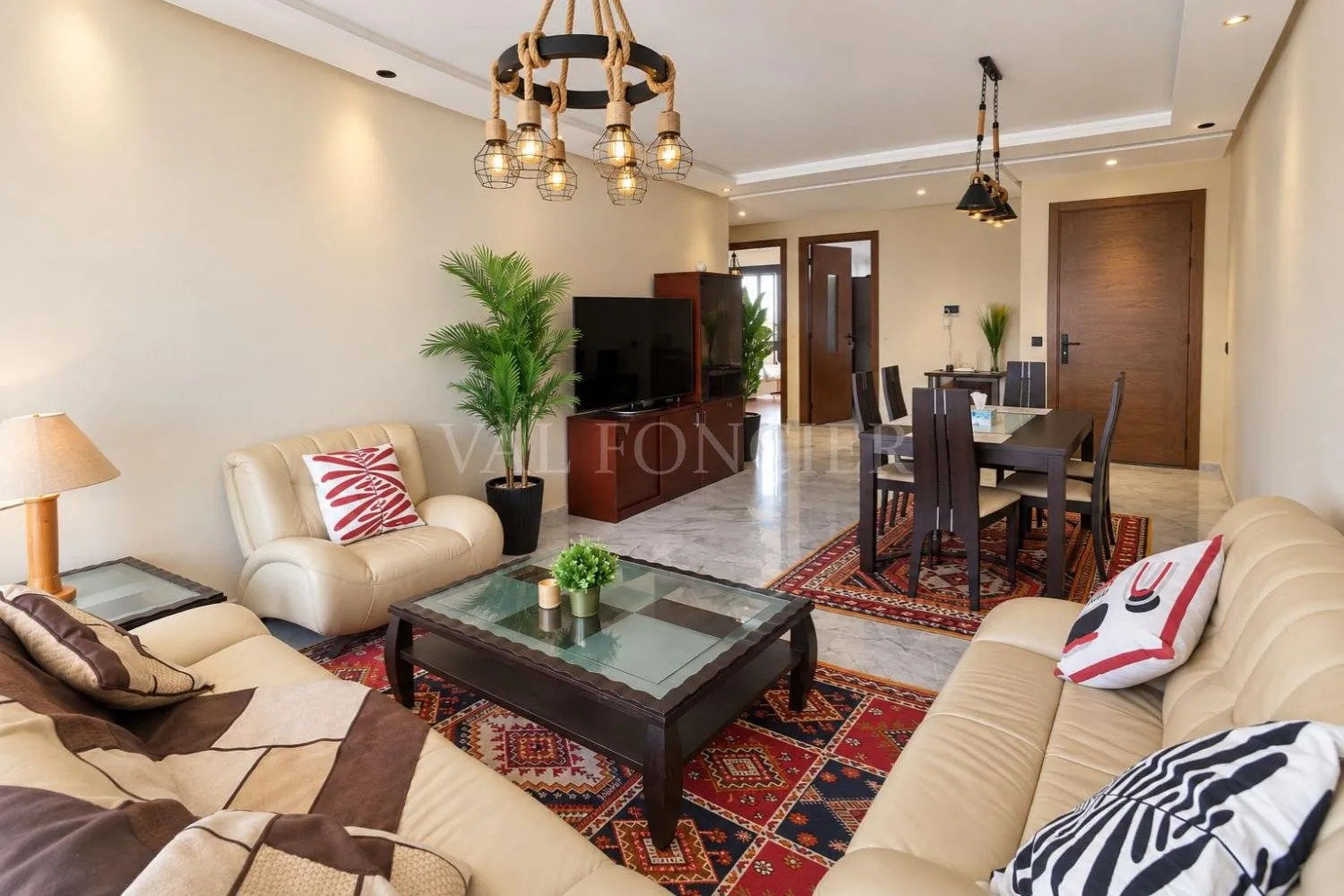 Location appartement meublé 2chambres avec grande terrasse Bourgogne, Casablanca - الدار البيضاء (2)