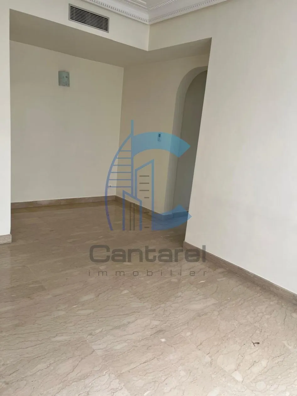 BEL APPT VIDE EN LOCATION  -GAUTHIER- - الدار البيضاء (4)