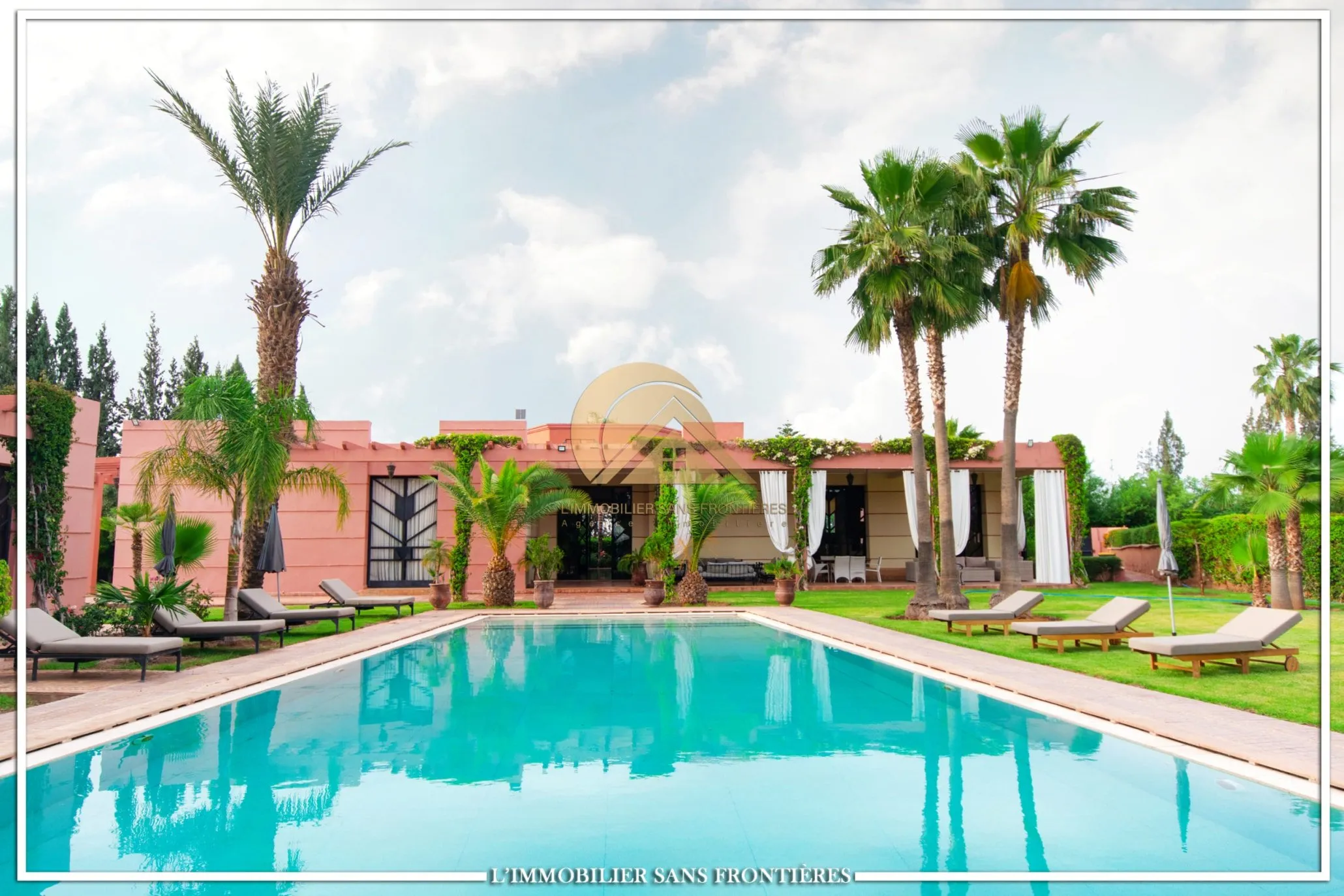 Villa moderne à Route de Sidi Abdellah Ghiyat, piscine + jardin, Marrakech : à louer - مراكش (2)