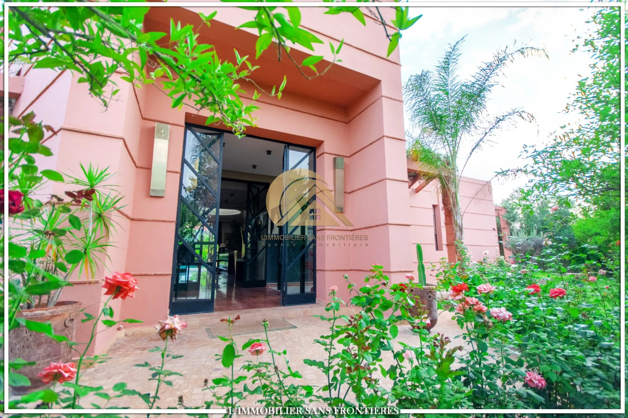 Villa moderne à Route de Sidi Abdellah Ghiyat, piscine + jardin, Marrakech : à louer - مراكش (4)