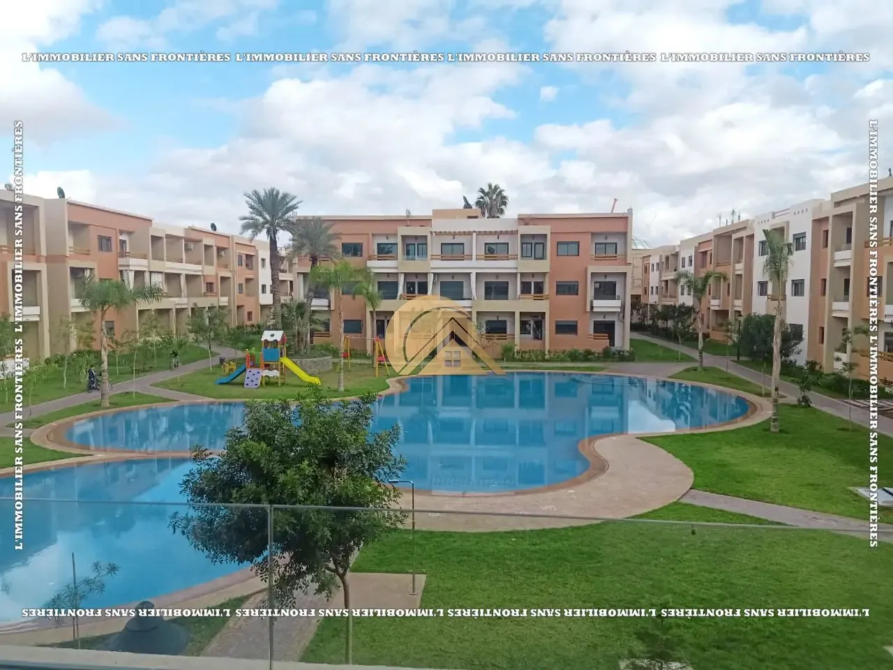 Appartement de 85 m² à louer à Targa – 2 chambres, double salon, terrasse, piscine et jardin collectif - مراكش (3)