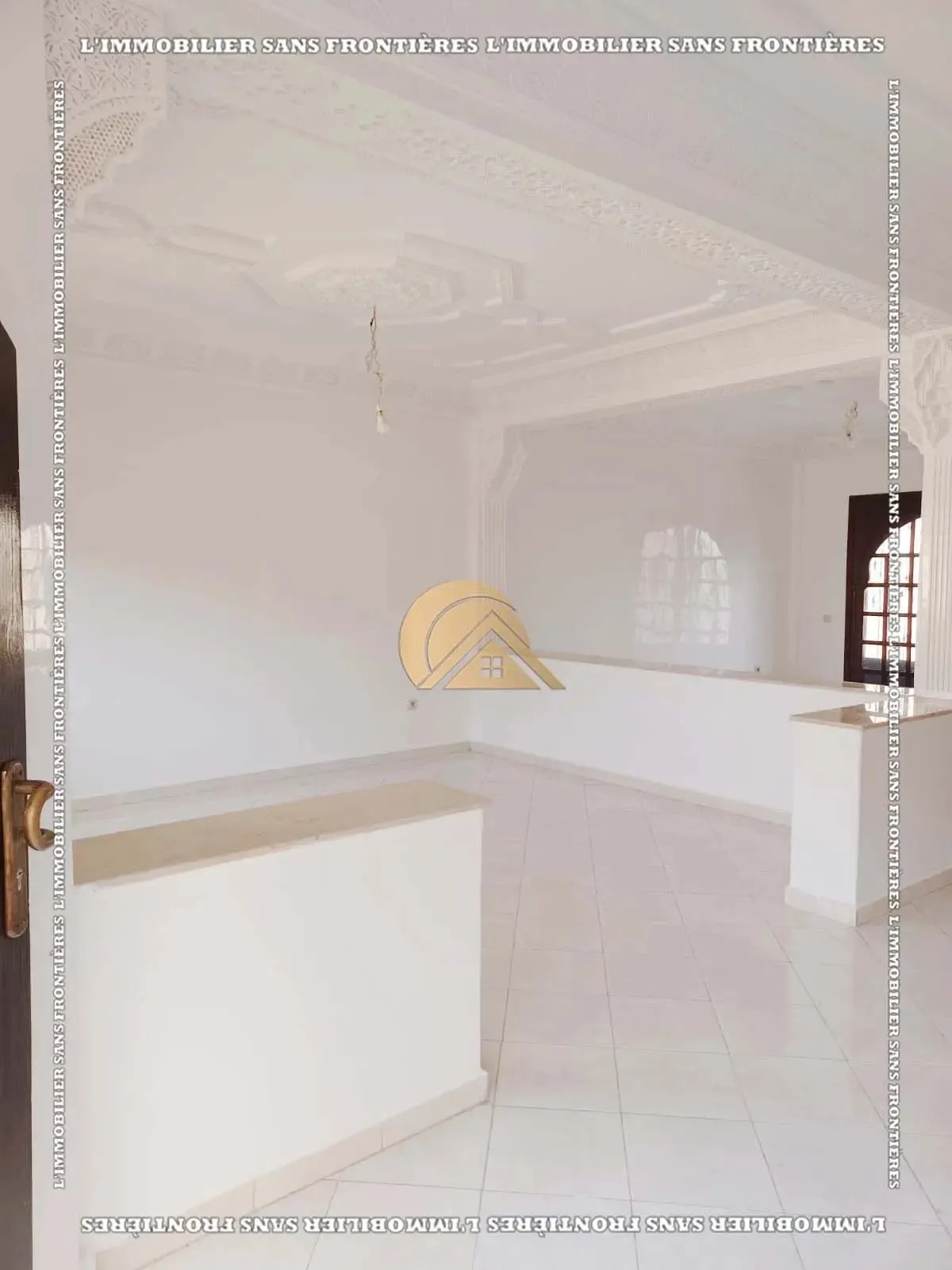 Villa vide de 176 m² à Afaq 1, Route d’Agadir – 3 chambres, 2 jardins et résidence sécurisée - مراكش (2)