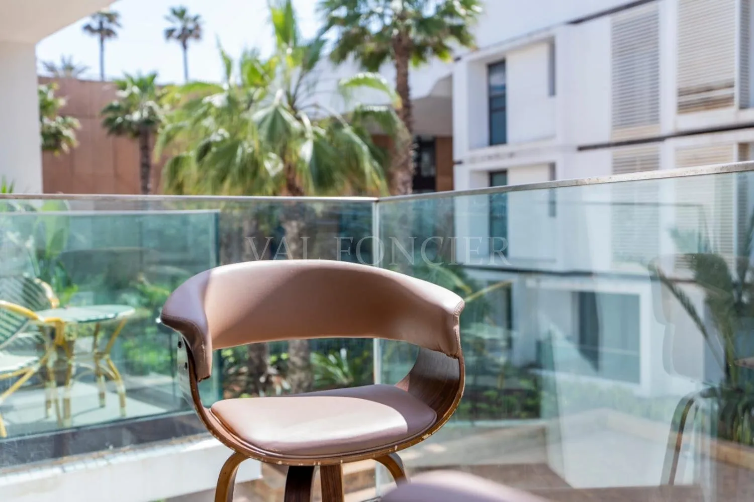 Location appartement 2chambres moderne avec terrasse à Anfaplace - الدار البيضاء (4)