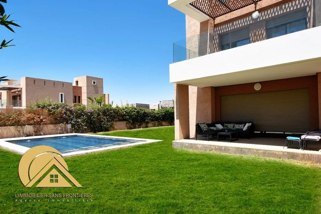 Villa vide sur terrain de 1 000 m² à Noria – 3 suites, piscine privée, terrasse et cheminée - مراكش (3)