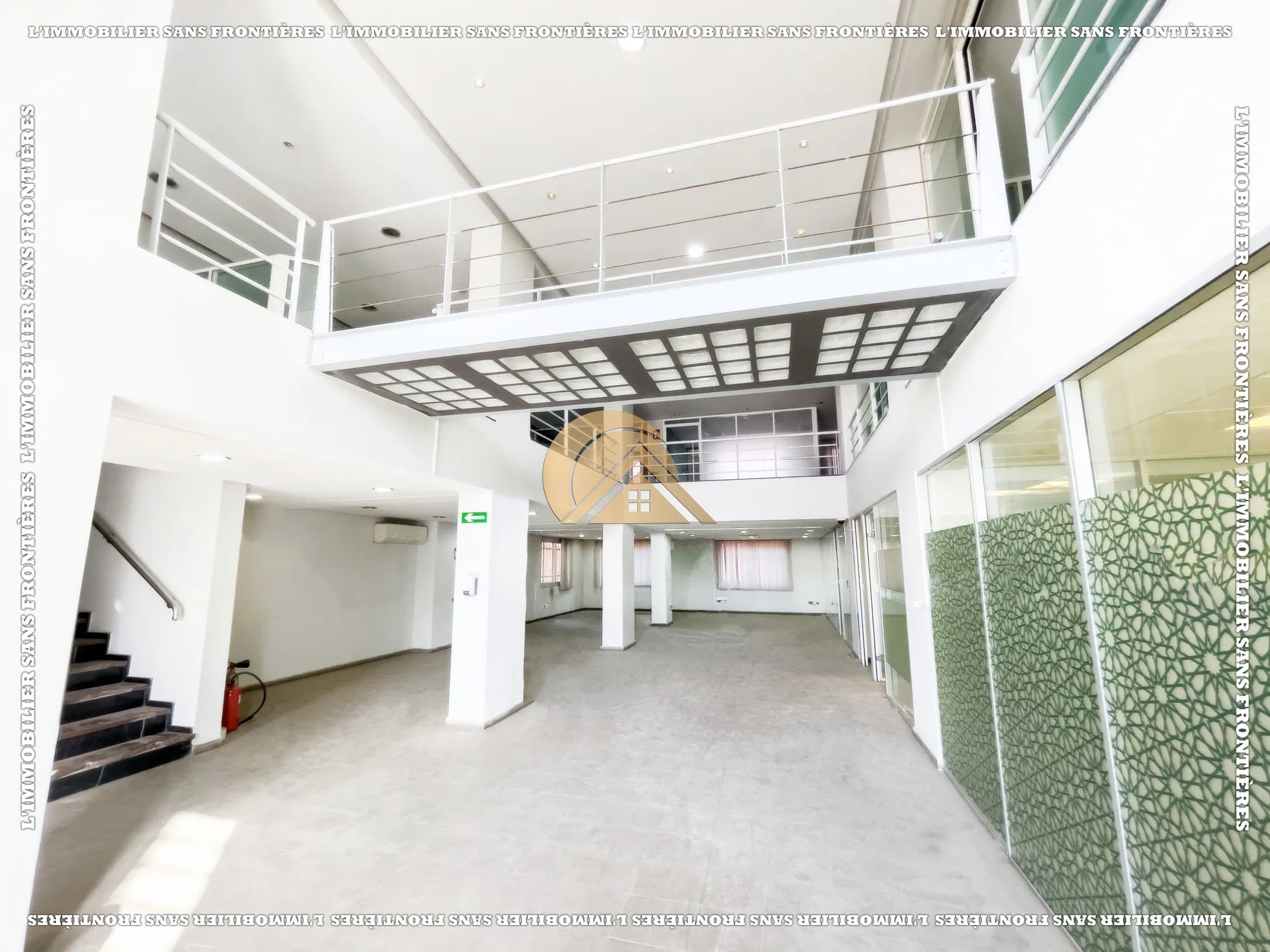 Immeuble à louer à Guéliz, 378 m², Marrakech - مراكش (2)