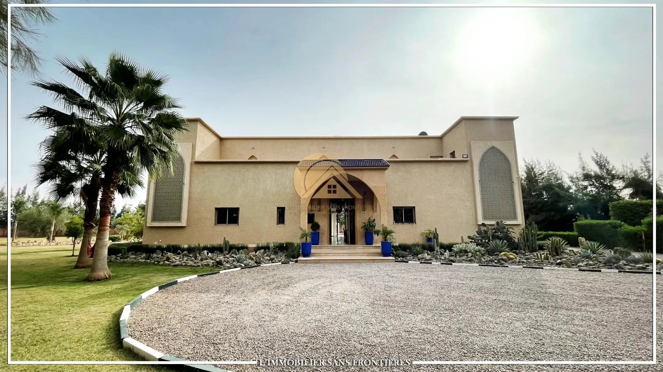 Villa privée meublée à louer sur la Route d’Ouarzazate, Marrakech – Grande piscine privée et vue sur l’Atlas - مراكش (4)