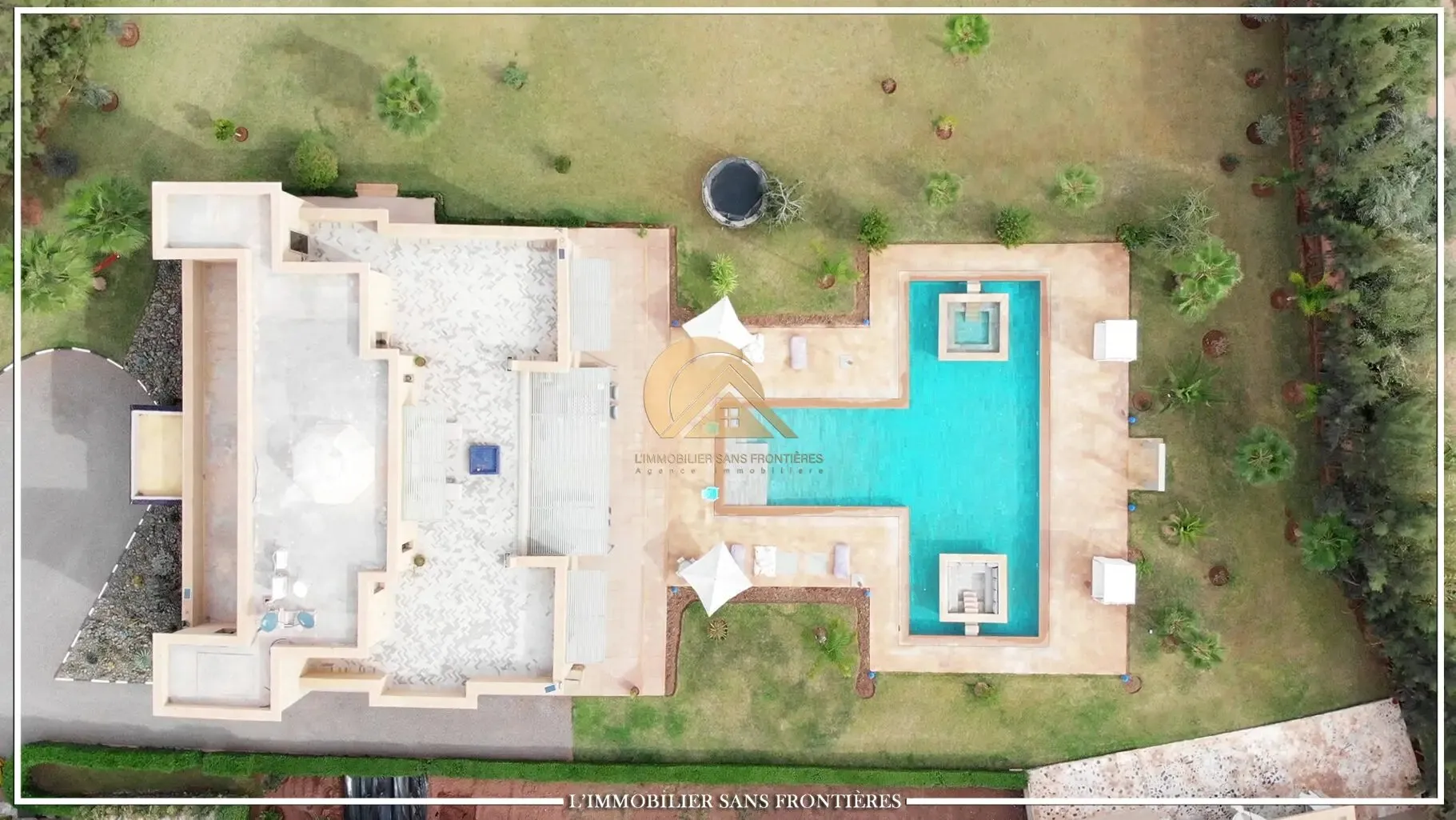 Villa privée meublée à louer sur la Route d’Ouarzazate, Marrakech – Grande piscine privée et vue sur l’Atlas - مراكش (3)