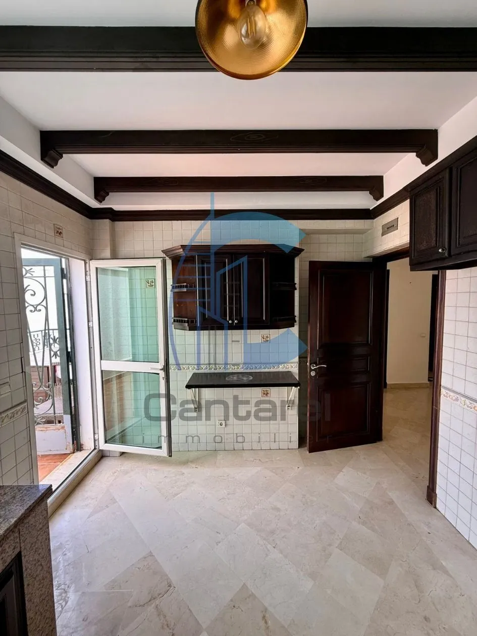À LOUER -  APPARTEMENT AVEC GRANDE TERRASSE RACINE - الدار البيضاء (4)