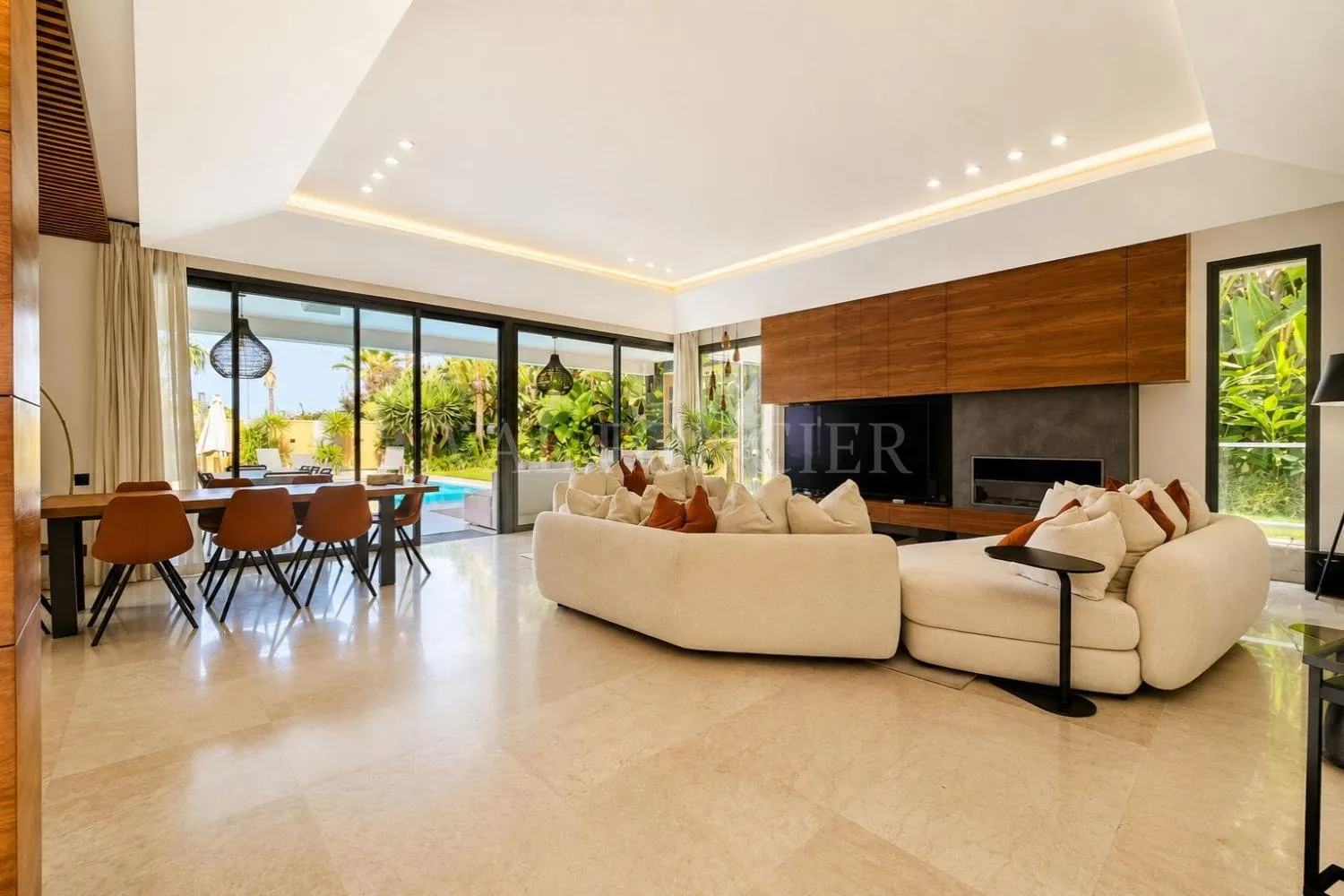 Location magnifique villa de plain-pied à Aïn Diab Extension – 4 chambres et piscine - الدار البيضاء (4)
