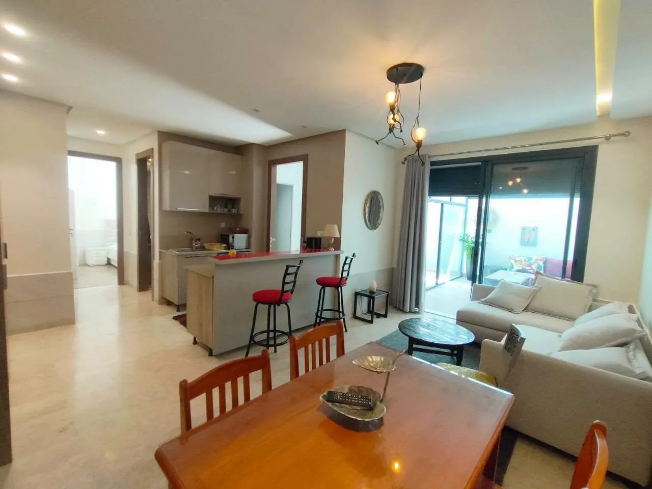 Studio terrasse meublé 70m² Oasis - الدار البيضاء
