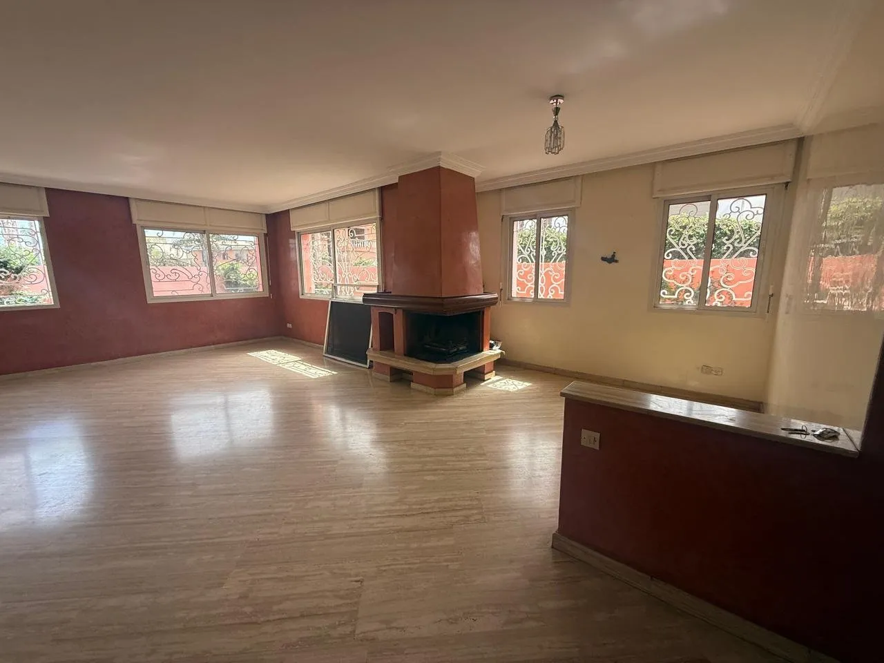 Anfa Appartement 170 m² à louer dans villa avec jardin 3 CH - الدار البيضاء