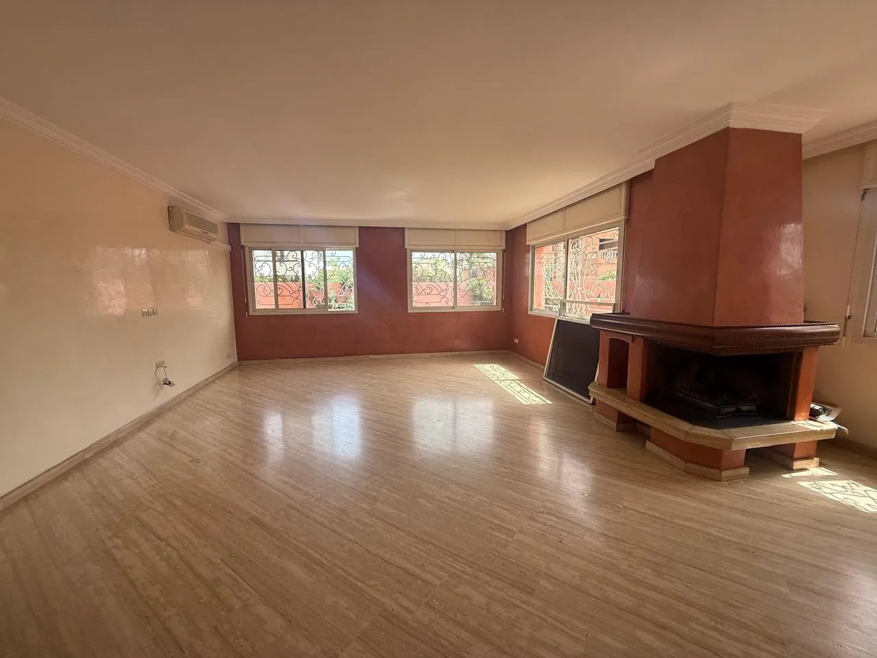 Anfa Appartement 170 m² à louer dans villa avec jardin 3 CH - الدار البيضاء (4)