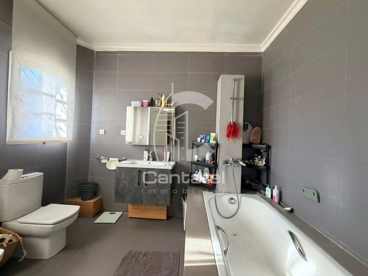 LOCATION VILLA VIDE CIL - الدار البيضاء (4)