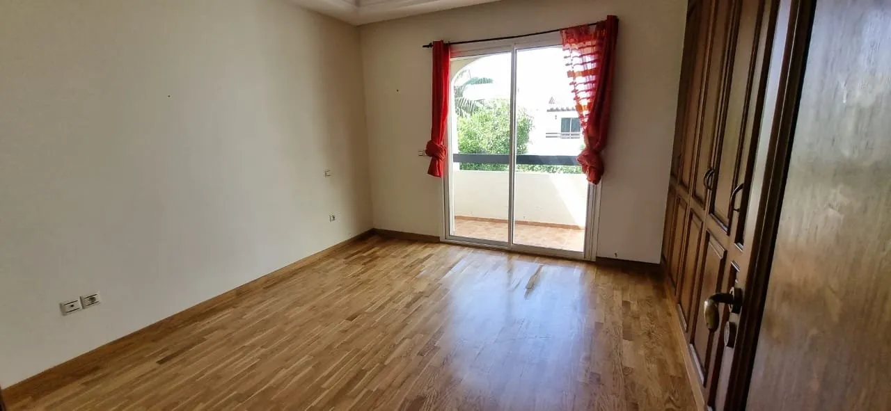 LOCATION VILLA AVEC PISCINE AIN DIAB - الدار البيضاء (3)