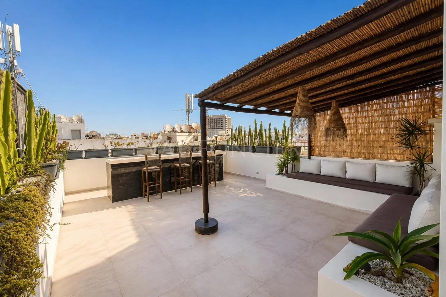 Location Superbe Appartement 3Chambres avec terrasse étage élevé Racine, Casablanca - الدار البيضاء