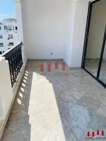 UNIQUE DERNIER ETAGE TERRASSE PLEIN SUD SPACIEUX - الدار البيضاء