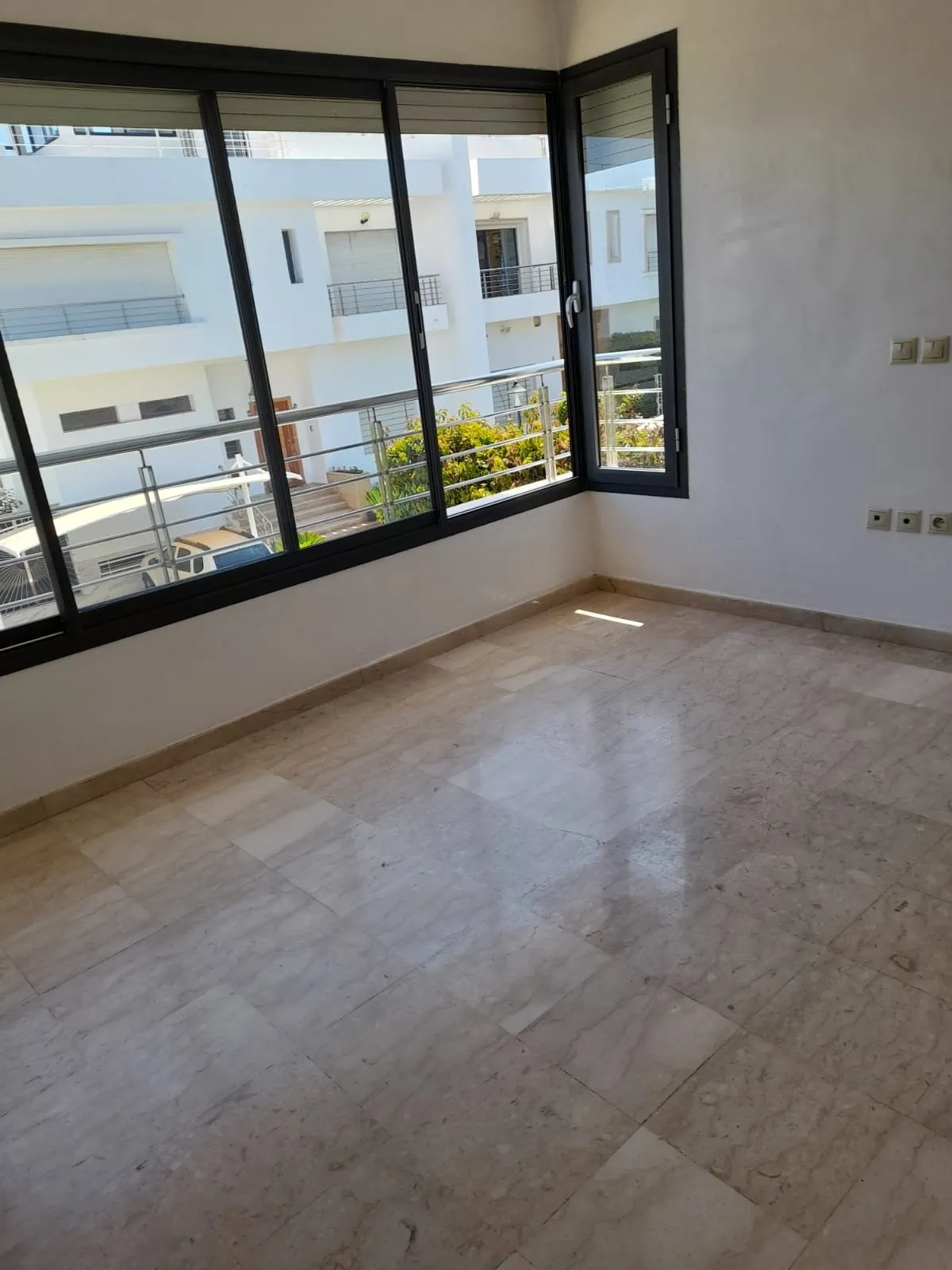 Villa à Louer Ain Diab - الدار البيضاء (2)