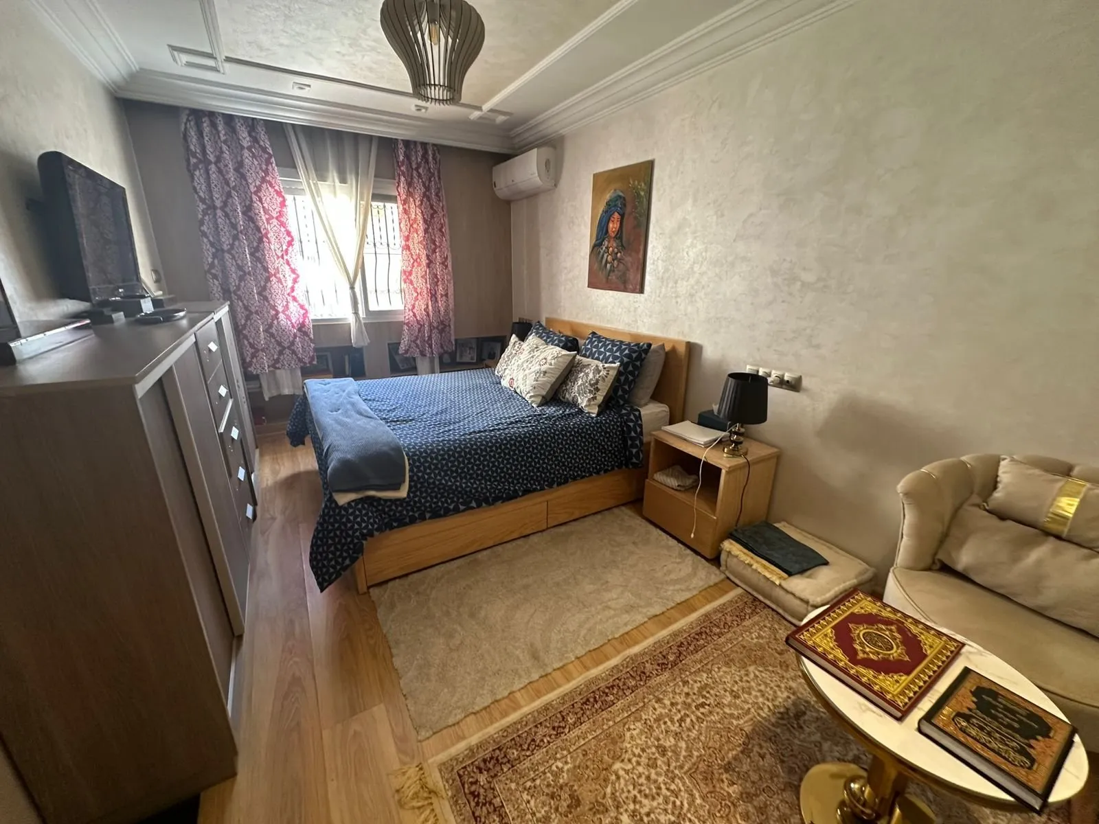 BEL APPT MEUBLE BIEN PLACÉ -TRIANGLE D'OR- - الدار البيضاء
