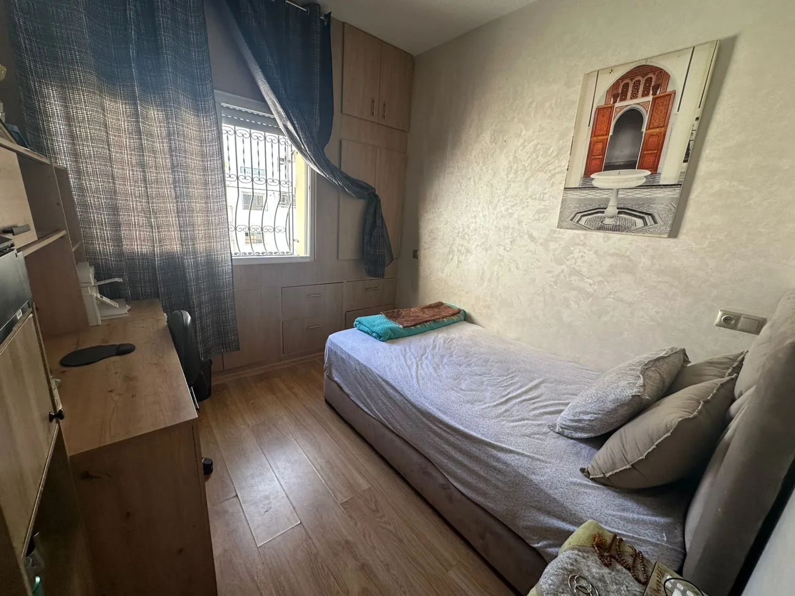 BEL APPT MEUBLE BIEN PLACÉ -TRIANGLE D'OR- - الدار البيضاء (3)