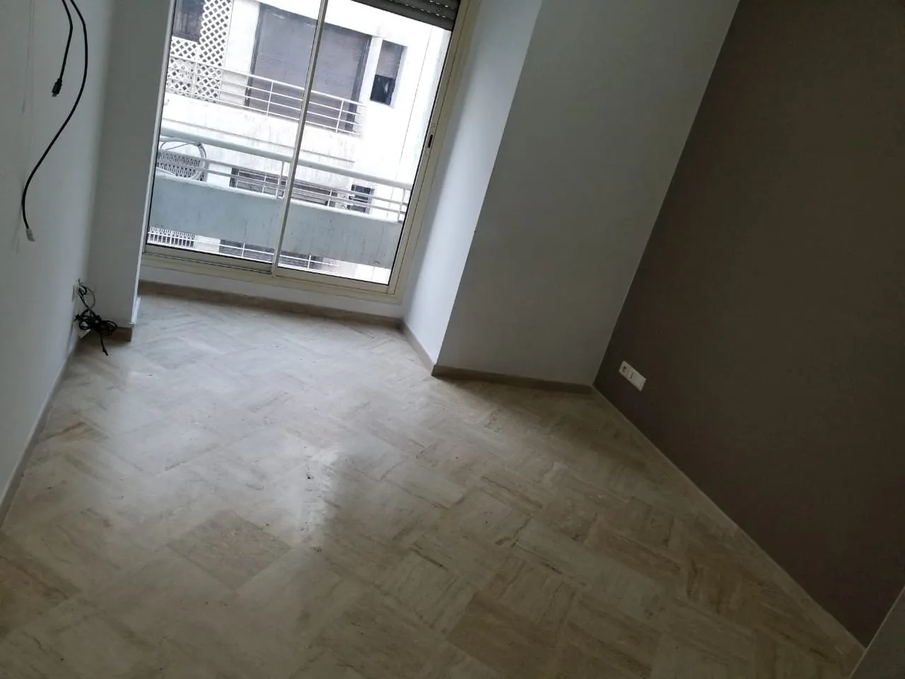 APPT VIDE EN LOCATION -GHANDI- - الدار البيضاء (2)