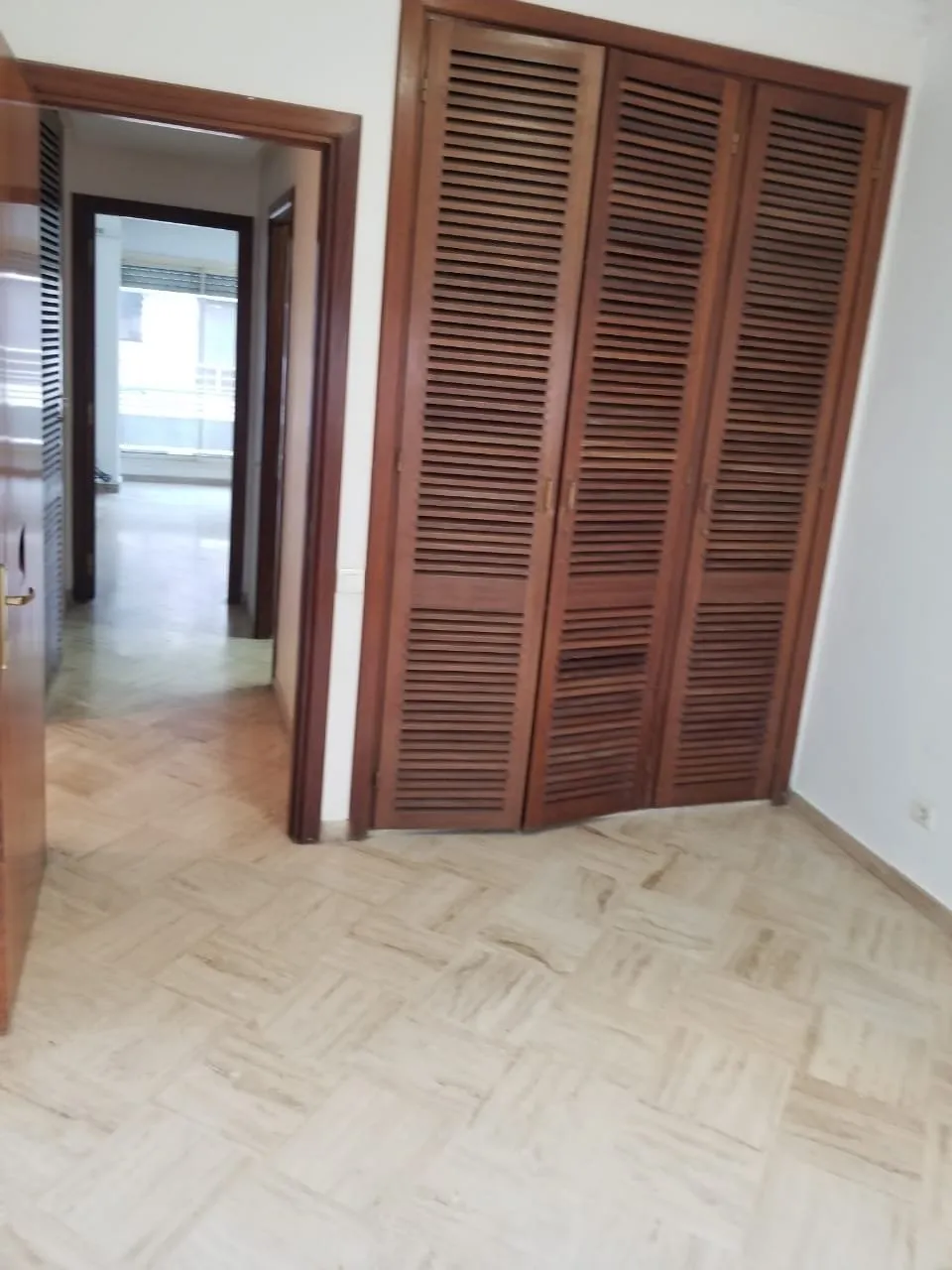APPT VIDE EN LOCATION -GHANDI- - الدار البيضاء (3)
