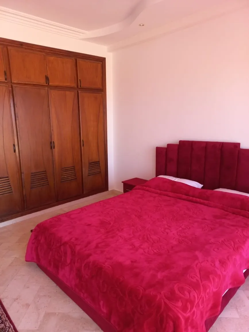 LOCATION APPT MEUBLE VUE MER -AIN DIAB- - الدار البيضاء