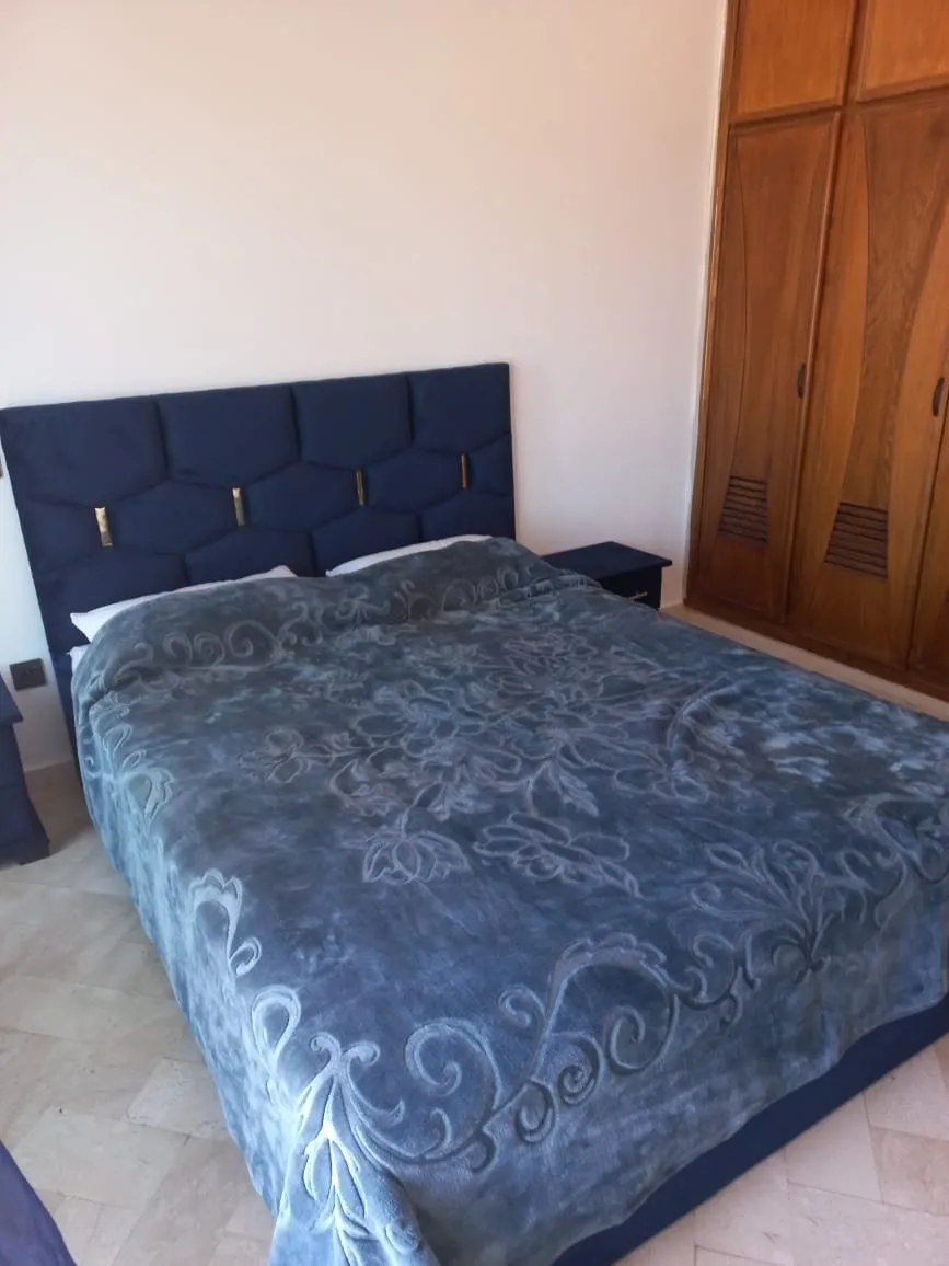 LOCATION APPT MEUBLE VUE MER -AIN DIAB- - الدار البيضاء (4)