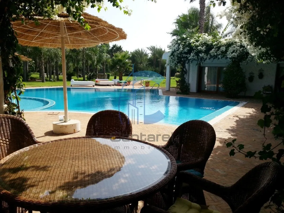 Location villa à Bouskoura - الدار البيضاء
