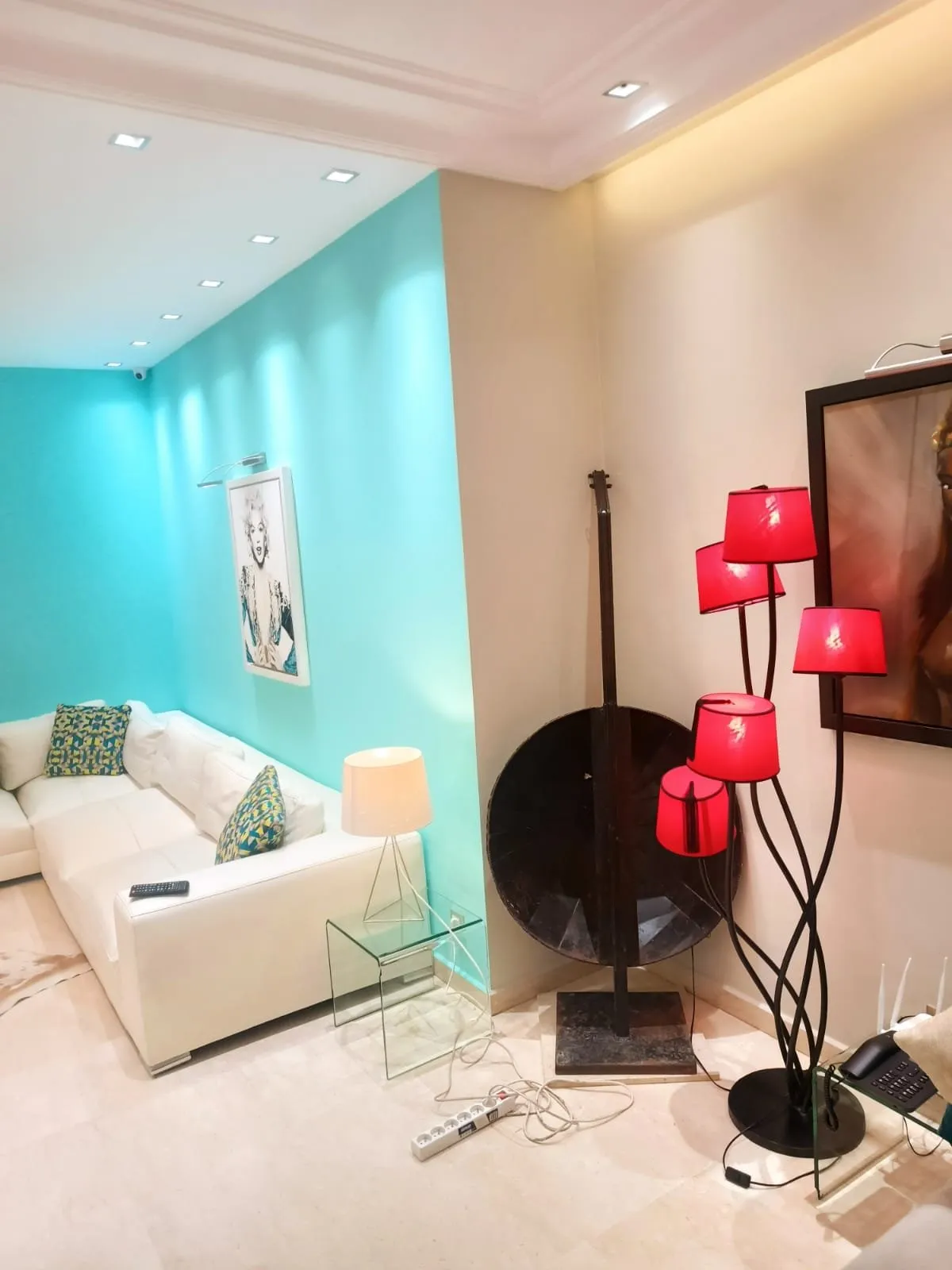 BEL APPT MEUBLE  EN LOCATION  AVEC TERRASSE-RACINE- - الدار البيضاء