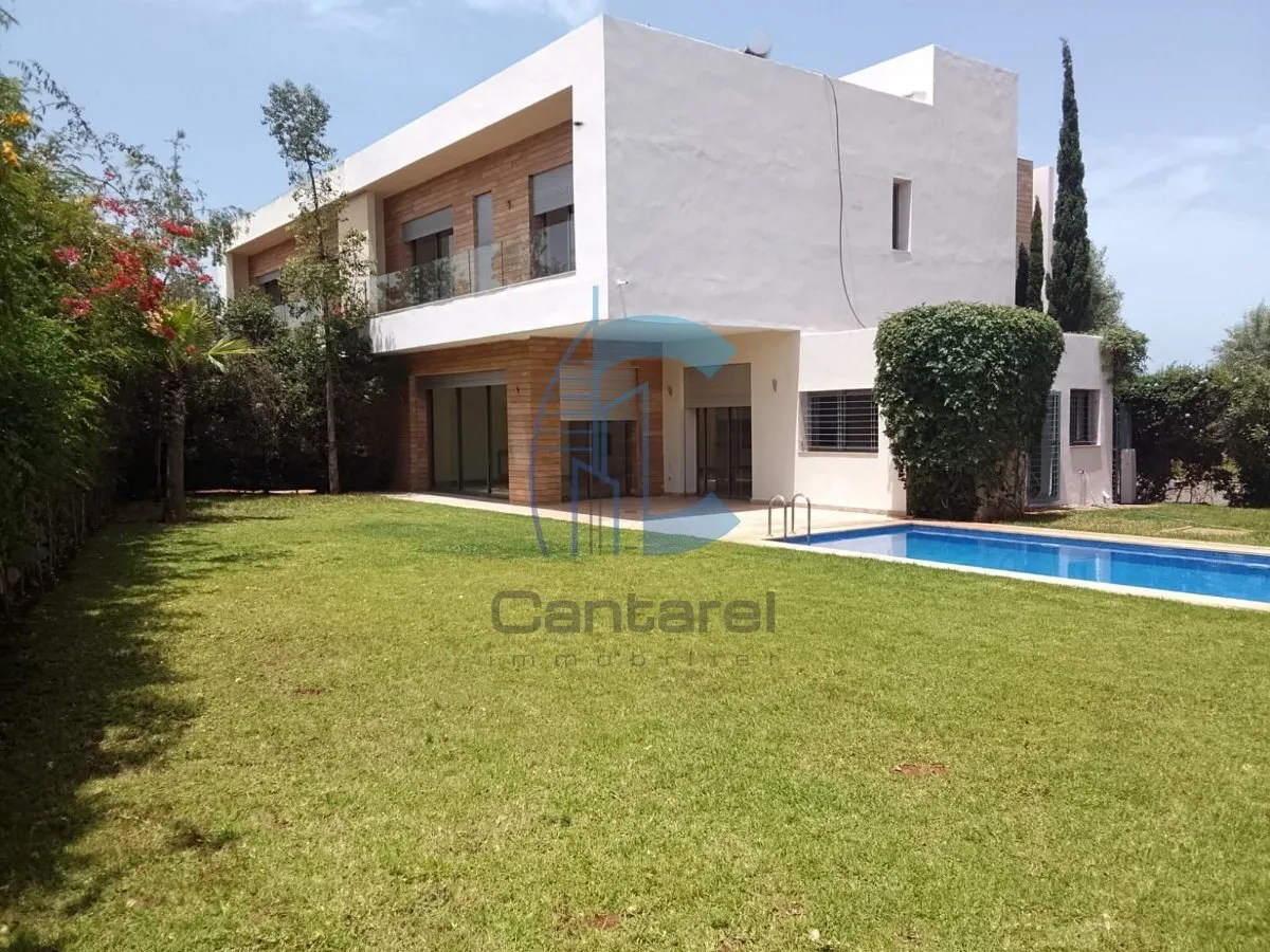 Location 3 Villas de Standing dans la Même Résidence  –Californie - الدار البيضاء