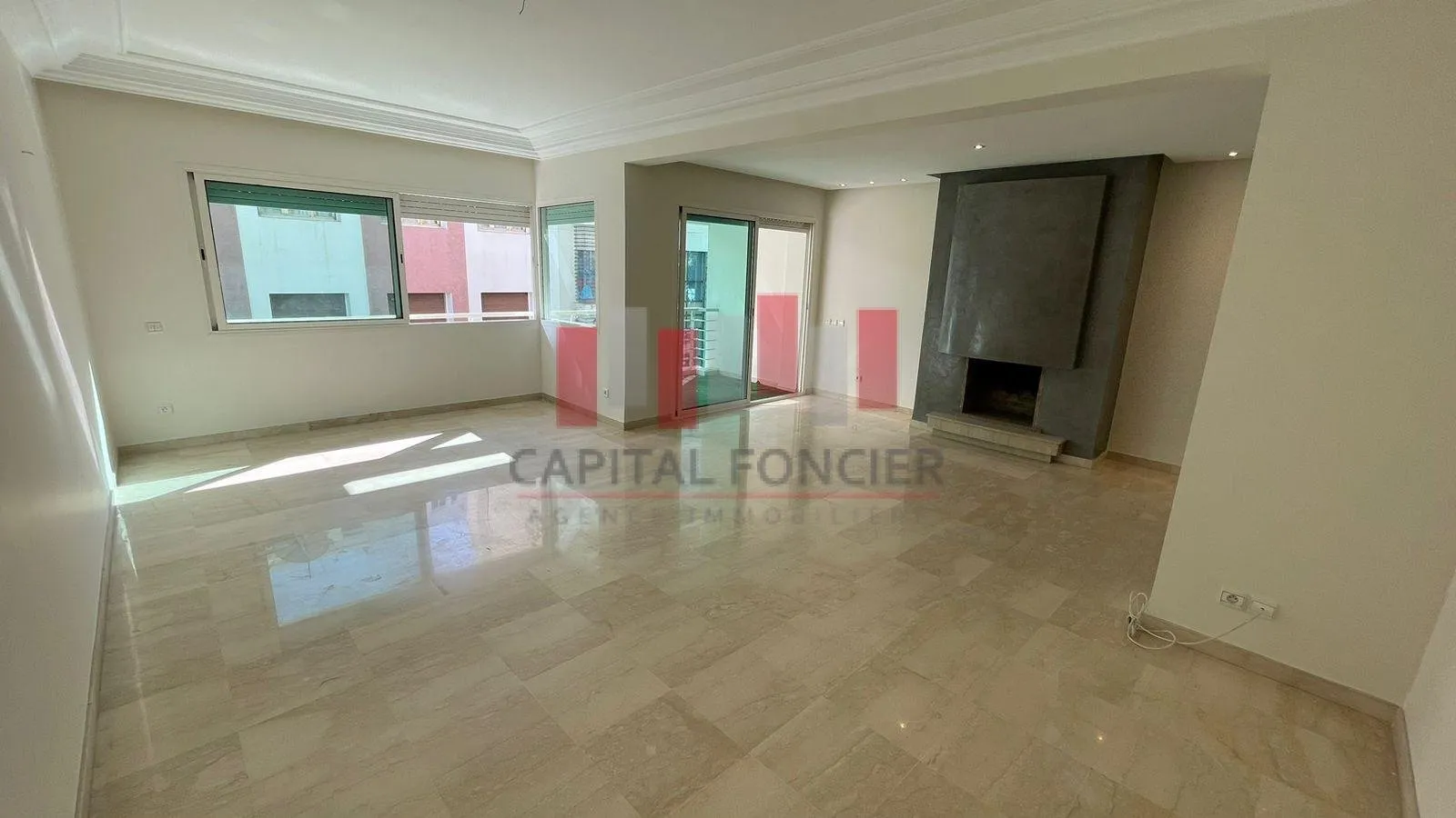 BEL APPARTEMENT RACINE - الدار البيضاء